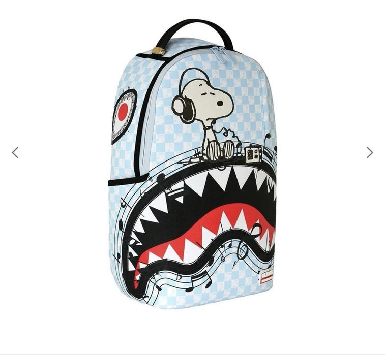 Vand ghiozdan Sprayground cu Snoopy