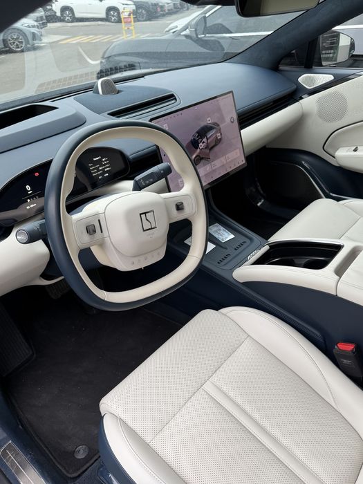 ZEEKR 007    Standart 2024год