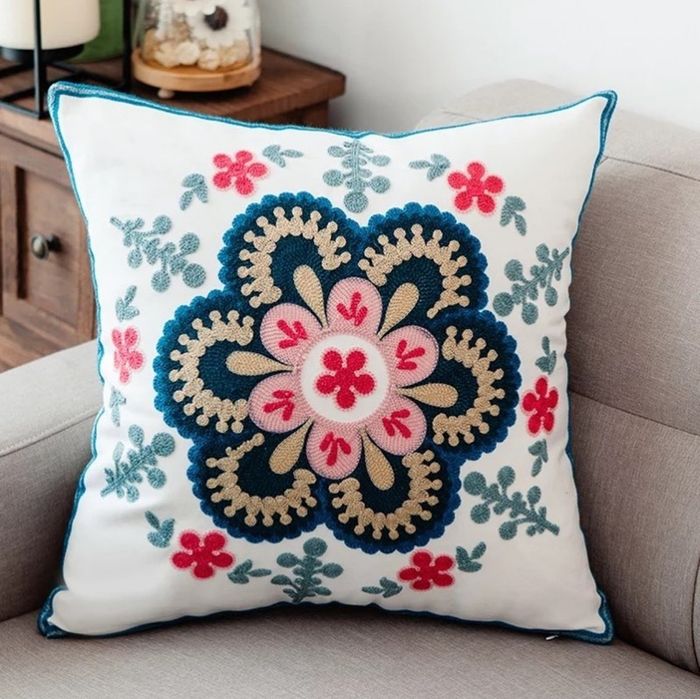 Наволочки с вышивкой