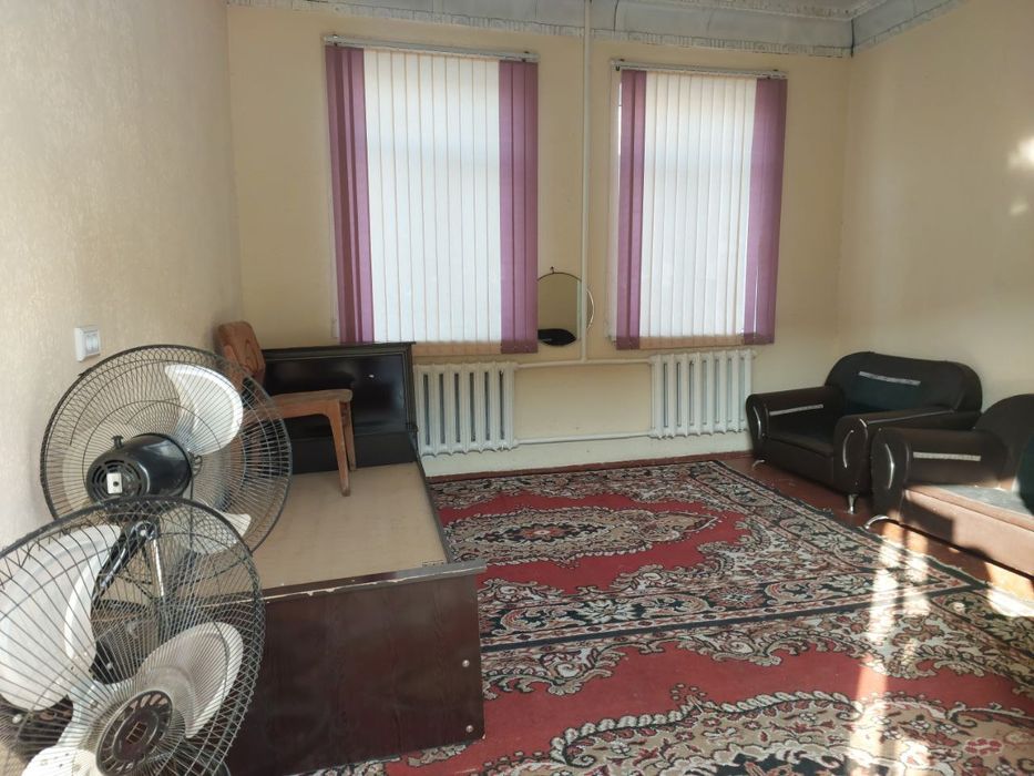 Фаргона шахар МАРКАЗИДА Ховли Уй Сотилади