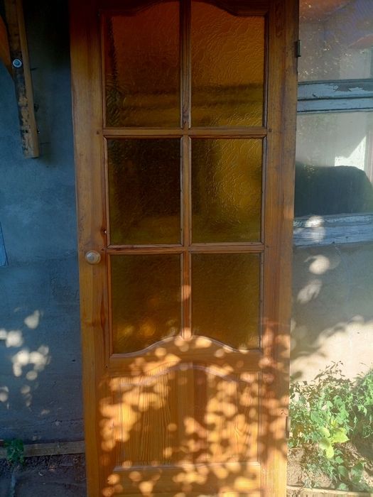 Продам межкомнатные двери