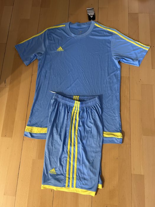 Форма футбольная -взрослая.