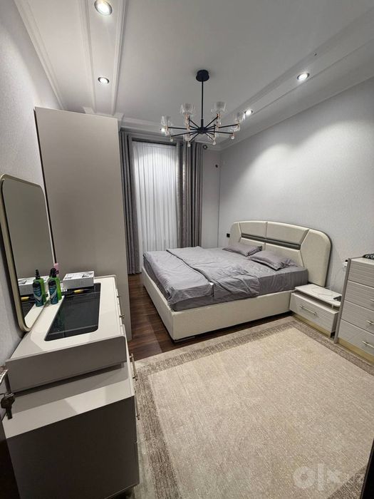 ПРОДАЕТСЯ ПРОСТОРНАЯ квартира 140кв-метров с евроремонтомв Каракамыше