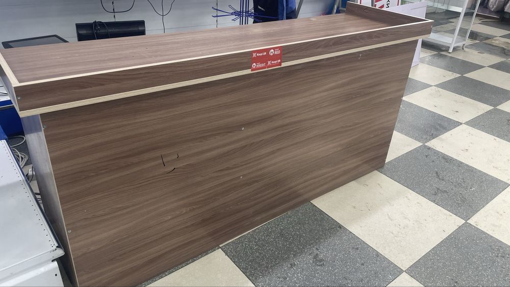 Продам стол для кассы