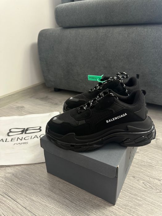 Adidasi Balenciaga Triple S *Noi-Nouti* Marimi Disponibile