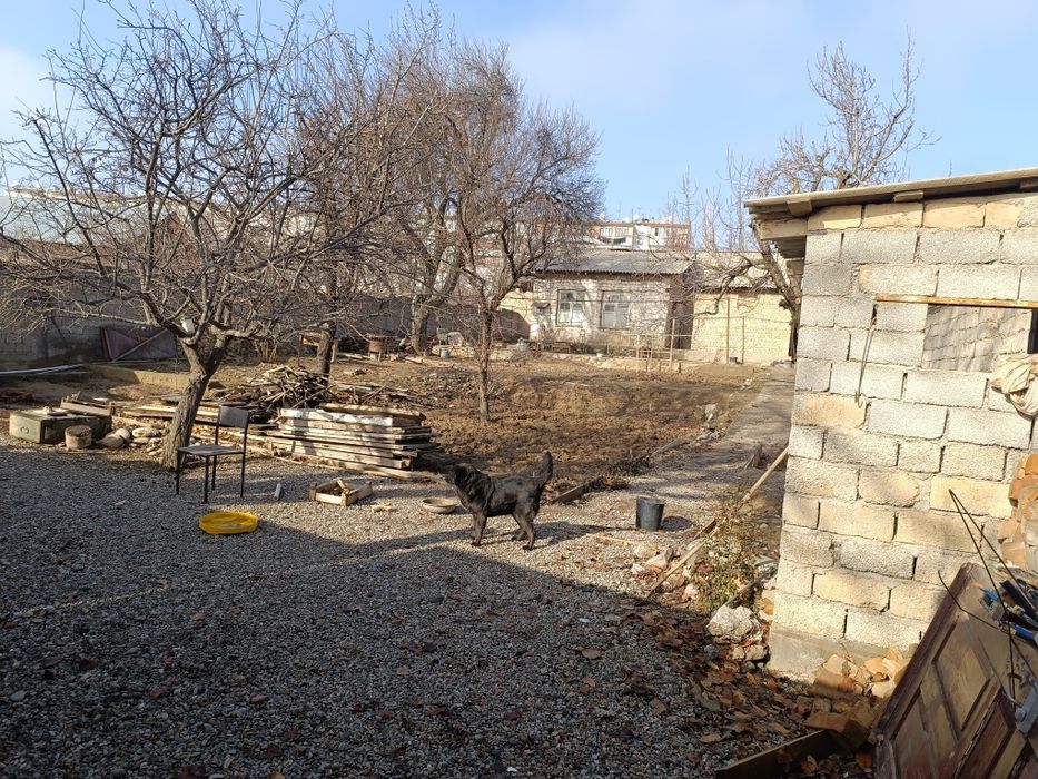 Продаю участок. Земля находится в центре, 9 микрорайон.