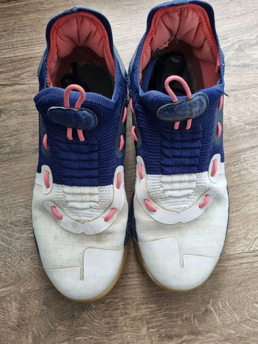 Кроссовки баскетбольные