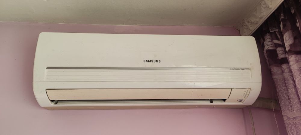 Продавам климатик Samsung 12- ка