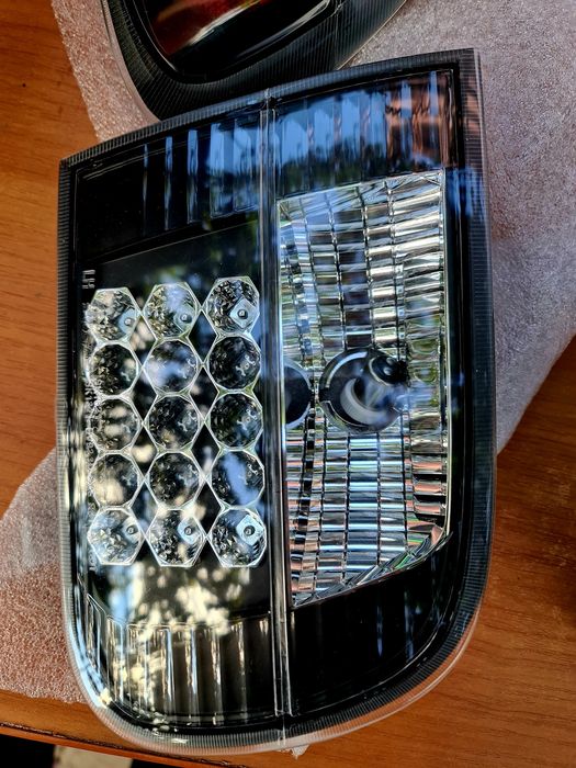 Set lampă si triple stopuri Honda Civic sedan 1996-2000. Nou