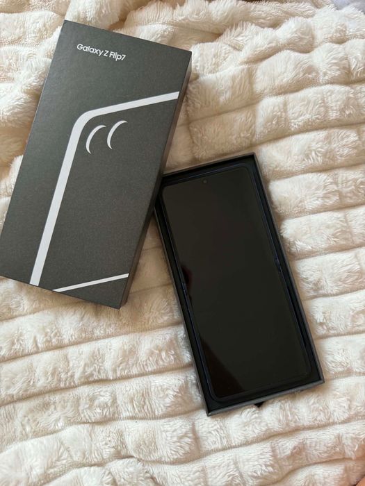 Samsung Z Flip 7
