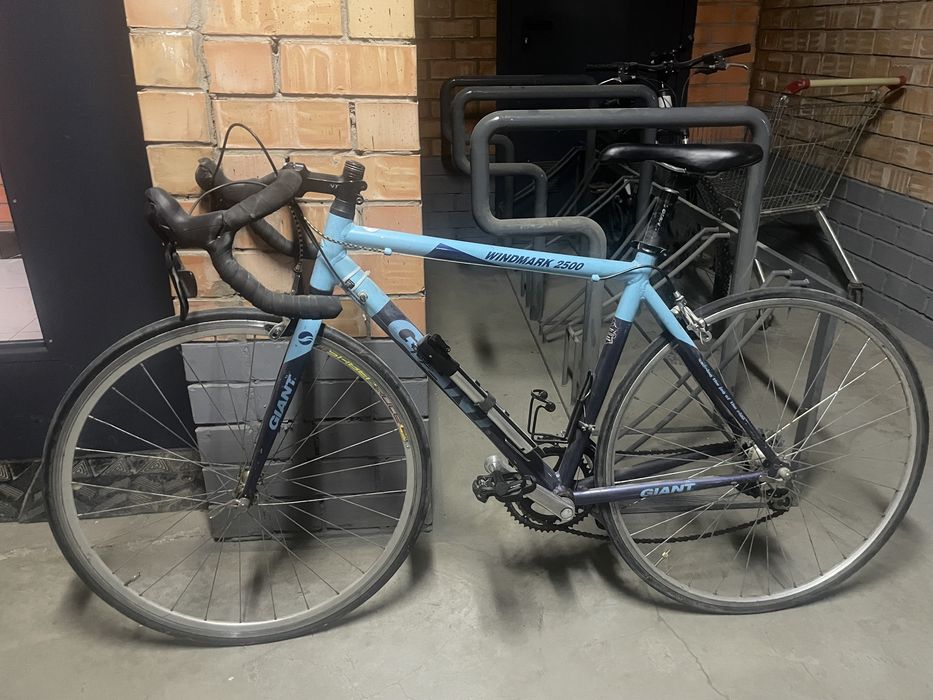 Велосипед шоссейный Giant Windmark