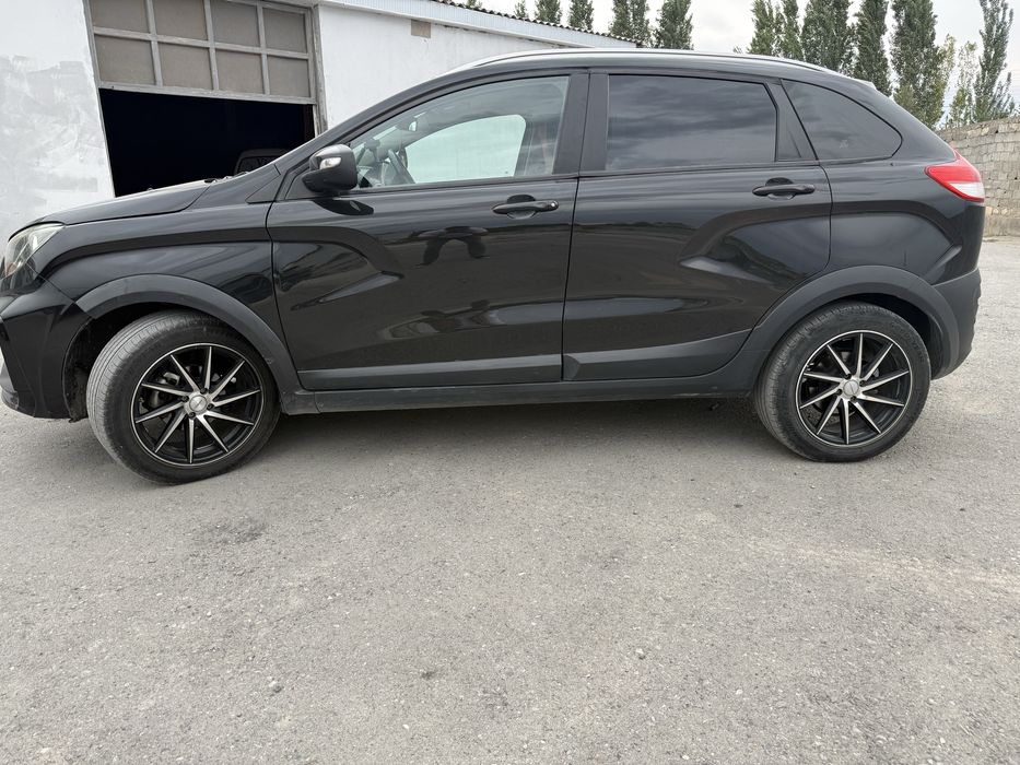 Lada X ray sotiladi