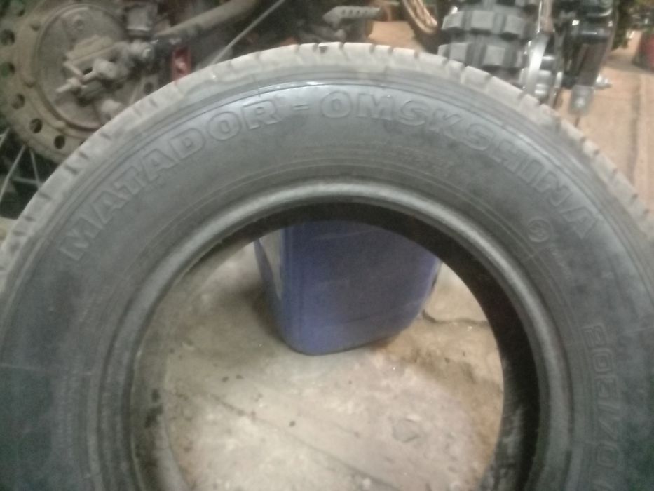 Продам покрышку .