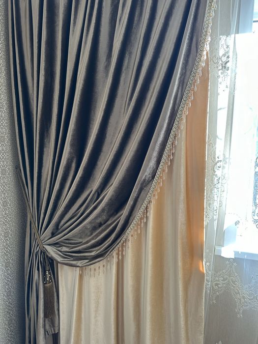 Продам шторы  с ламбрикеном