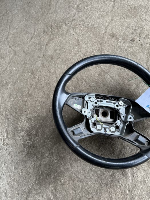 Кожен волан Mercedes benz w2124603C E класа с пера 4 лъча ном 11