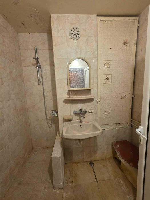 Продава се Тристаен апартамент в Хасково, Център - 81 кв.м за 769 €/кв.м - Снимка #10