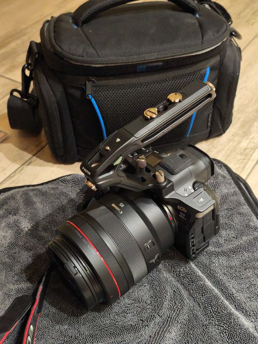 Продам фотоаппарат Canon EOS R5 MARK II