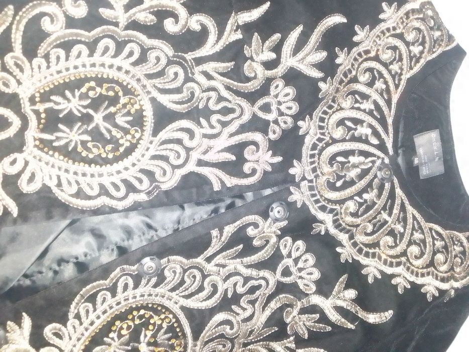 Пиджак женский 46 razmer