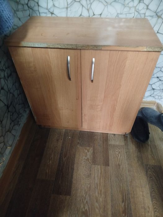 Вешалка с тумбой