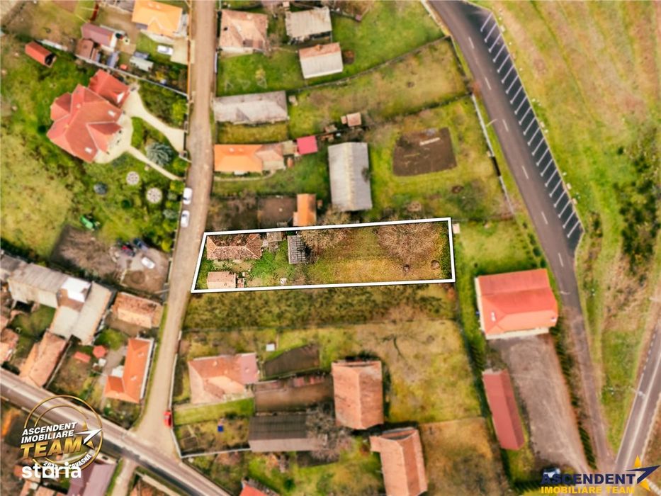 Teren roditor de peste 1.000mp cu casa traditionala, Sanzaieni, Covasn