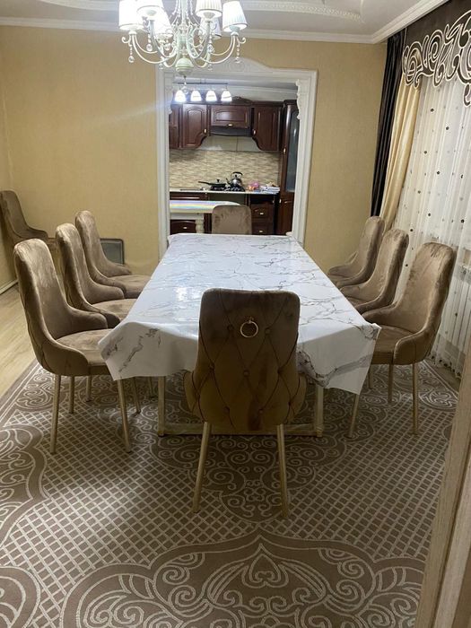 Акция стол и стулья