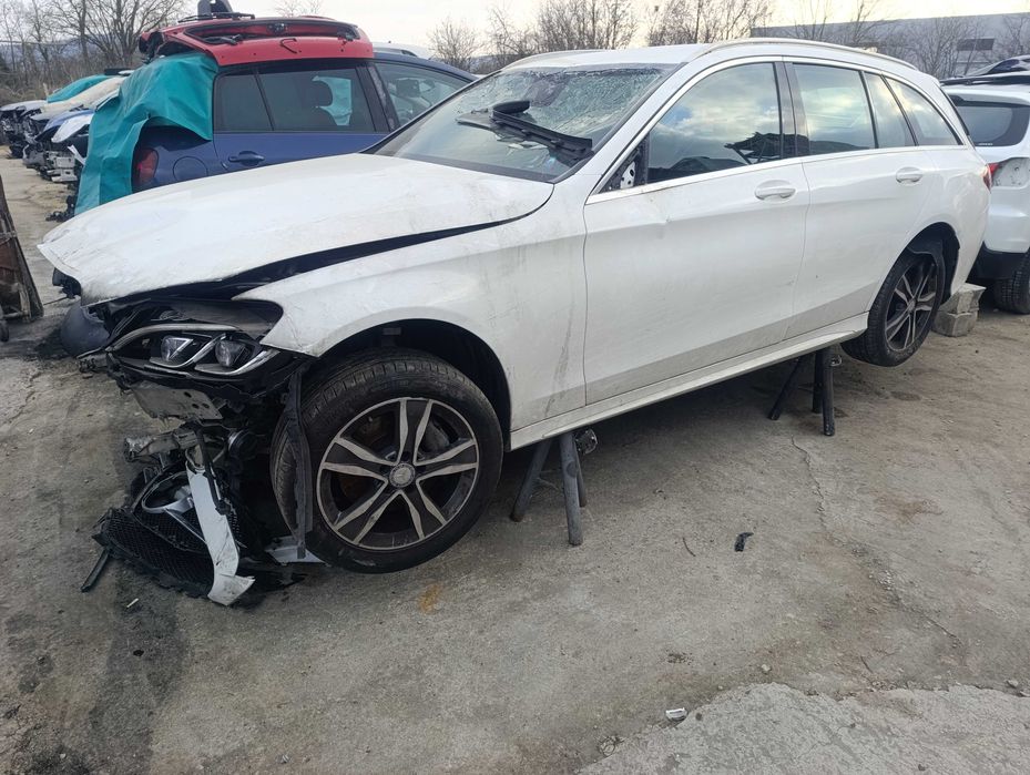 Мерцедес Ц220 /  Mercedes-Benz C 220D 4matic - на части