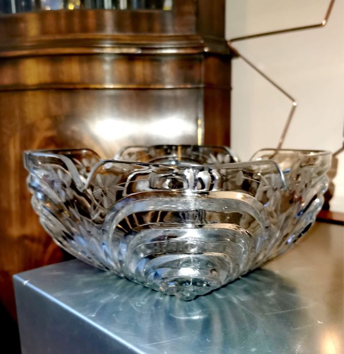 Кристална фруктиера тежка масивна с деликатни флорални гравюри красива