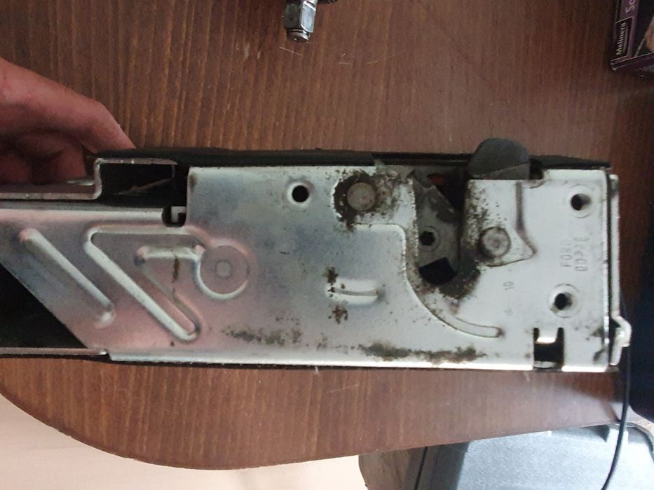 Брава ключалка механизъм плъзгаща  дясна врата Ford Transit mk7 2007