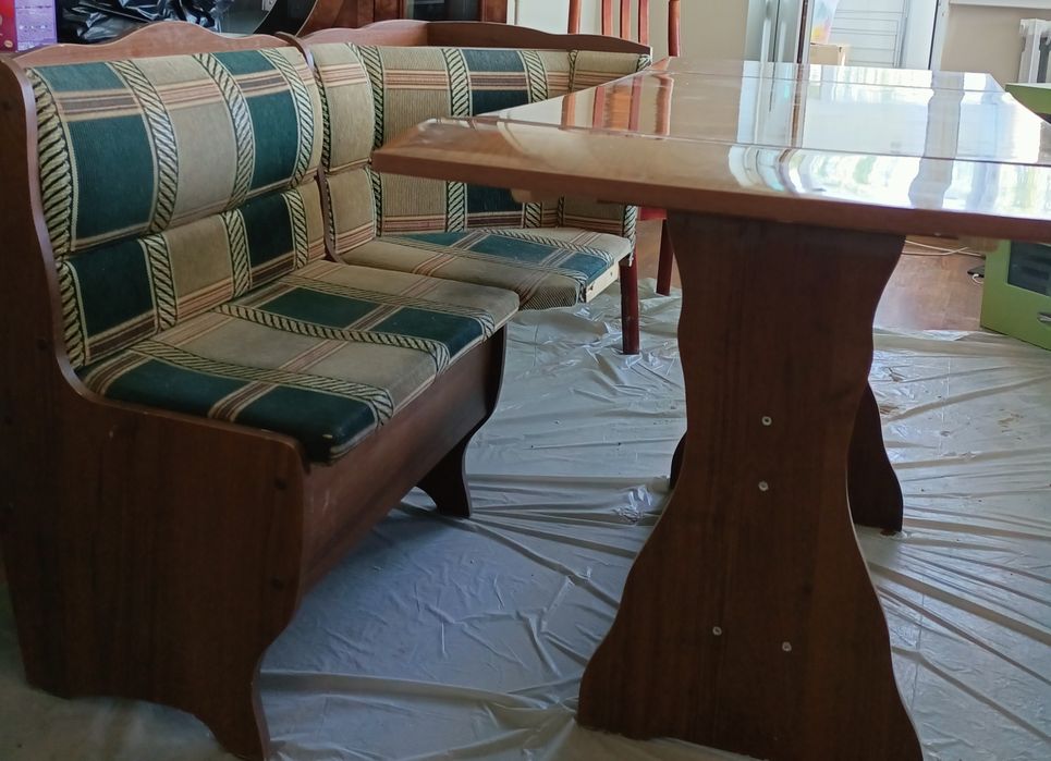 Продам кухонный стол