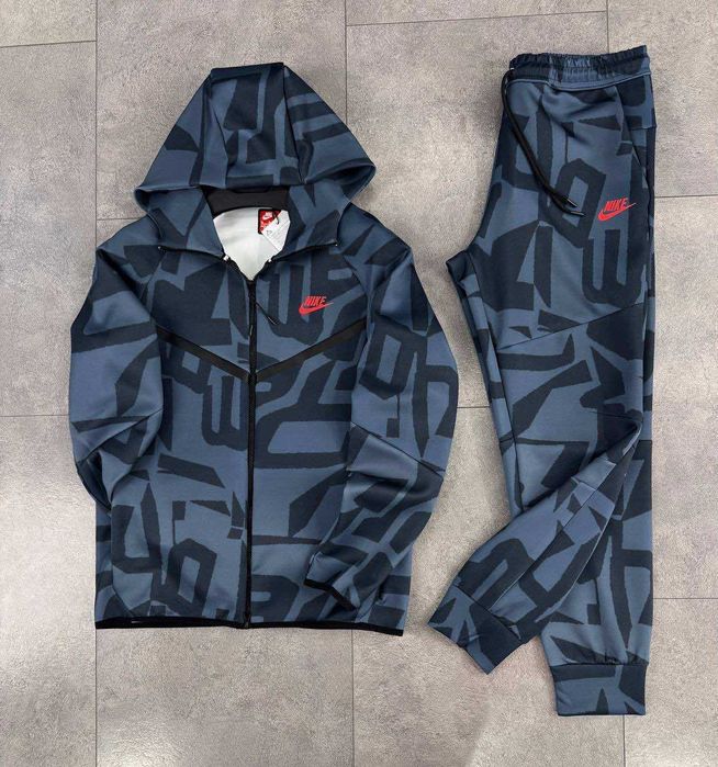 Мъжки Екипи NikeTech