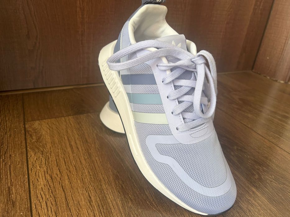 Нови маратонки adidas