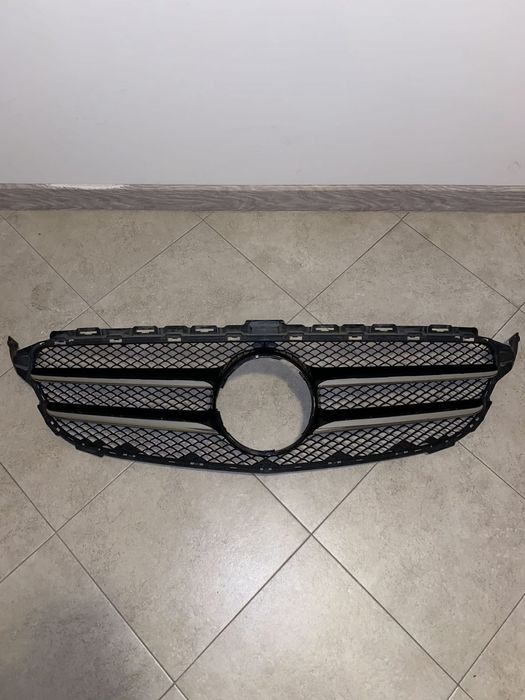 Решетка за С клас Мерцедес Бенц  нова