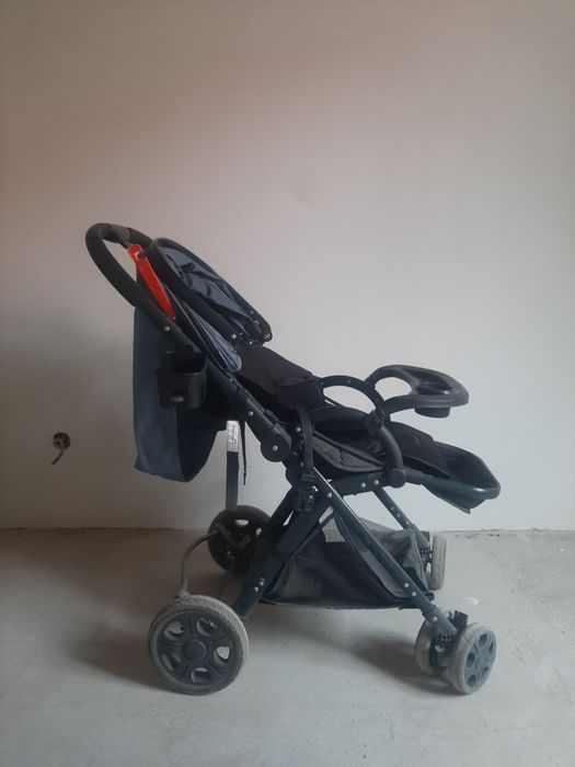 Продам прогулочную коляску