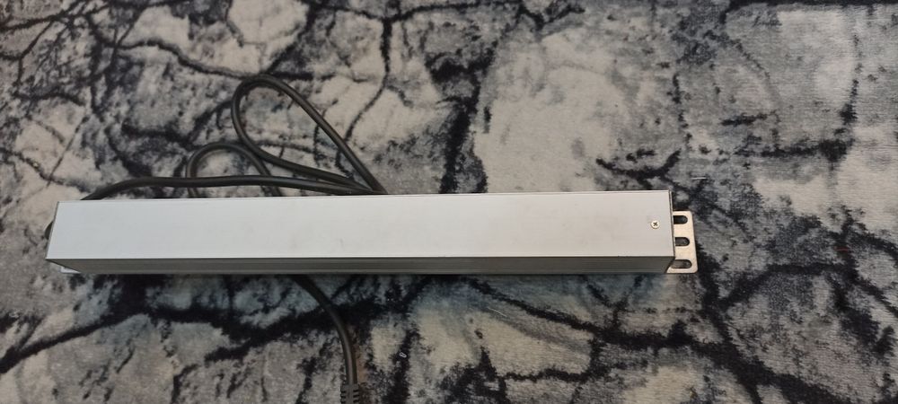 Распределитель питания AMP Connect PDU