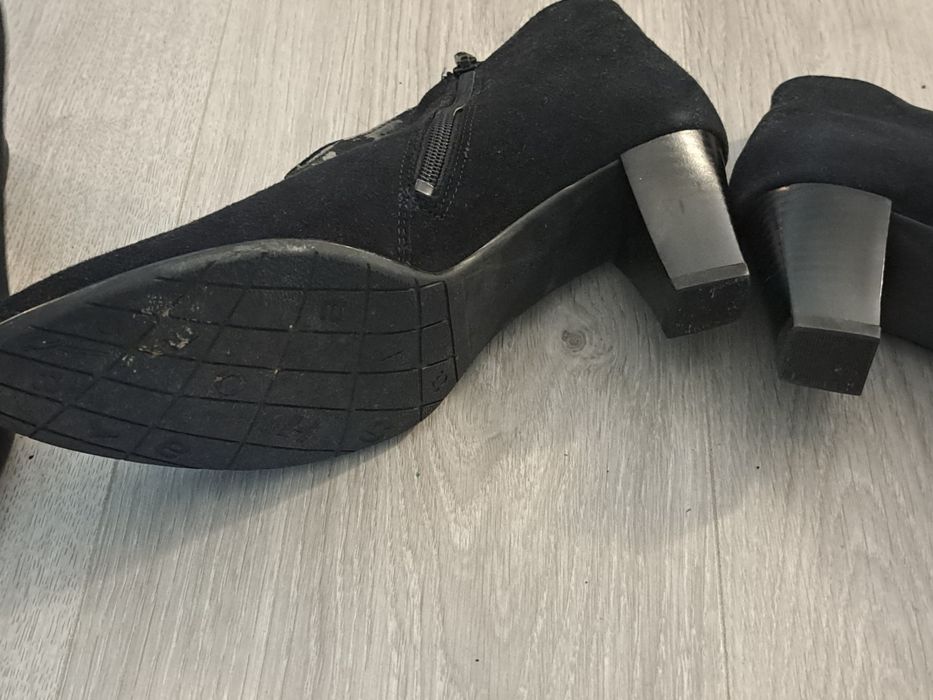 Botine piele intoarsa Bata