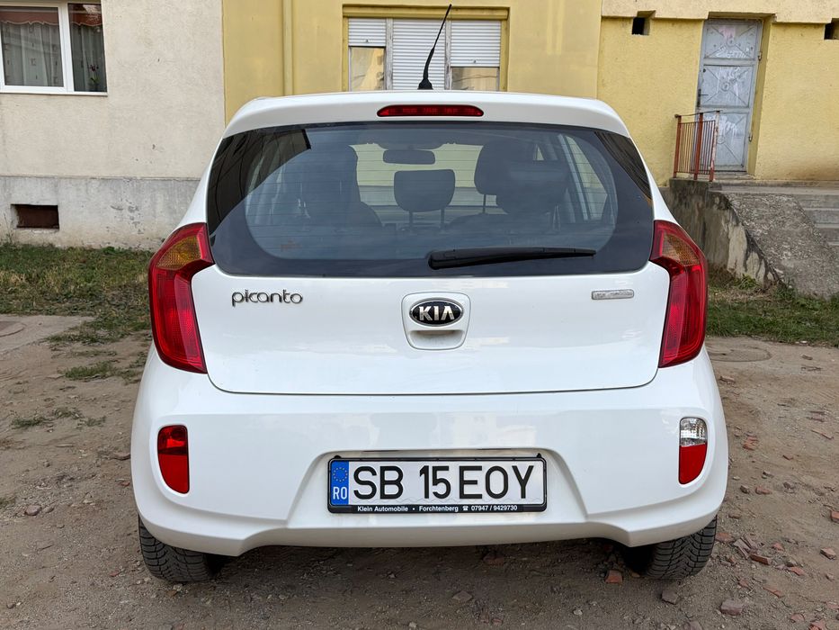 Mașină Kia Picanto 2013
