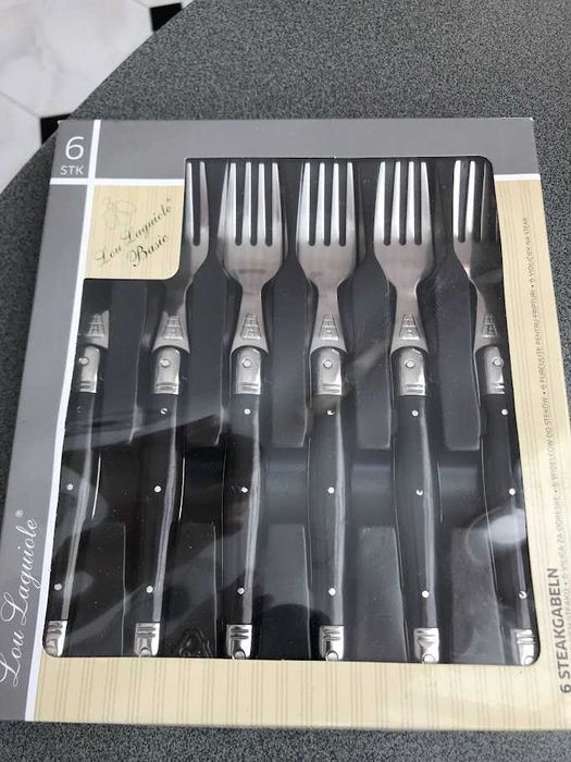 Комплекти вилици и ножове Laguiole  уникален подарък за празник.