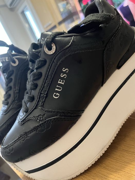 Обувки Guess, Adidas