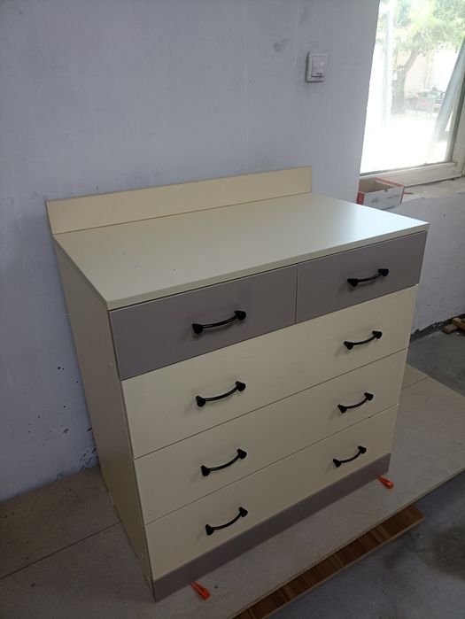 Комод в наличии спальню стильный