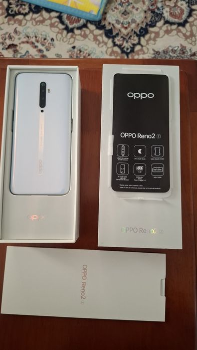 OPPO RENO 2z  почти новый