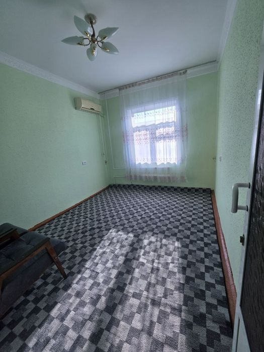 Сдаётся 2х комнатная квартира на 4этаже в районе 5мкр Корзинка