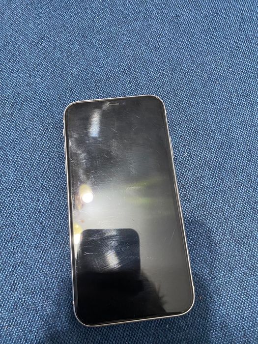 vand iphone 11 alb
