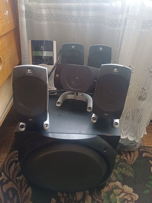 Продам Logitech Z5500