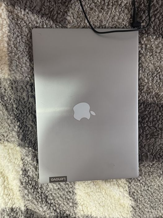 Vand laptop Lenovo si tableta Huawei