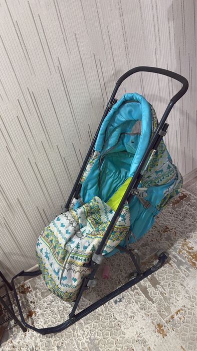 Продам санки детские