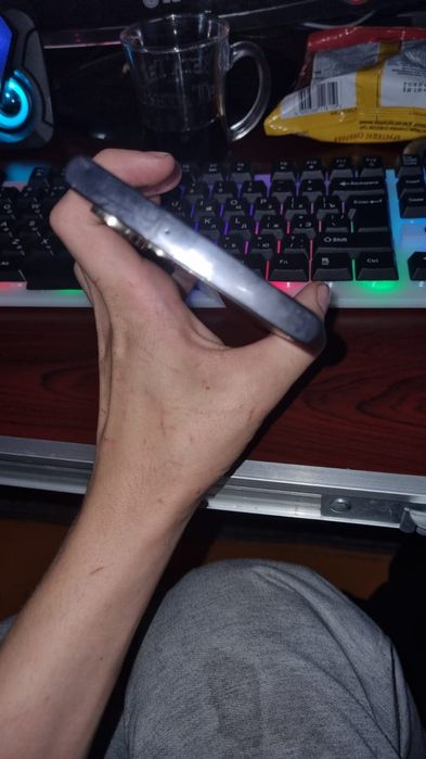 Продам Samsung s22 ultra 8/128