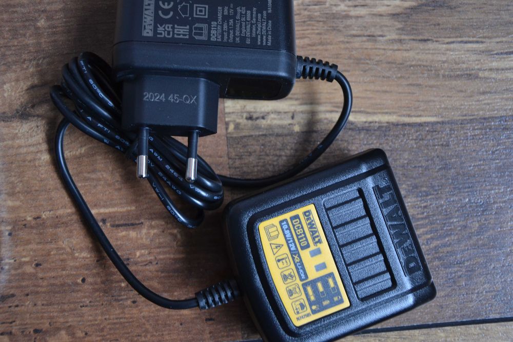 Нови Оригинални зарядни De WALT за 12V и 18V