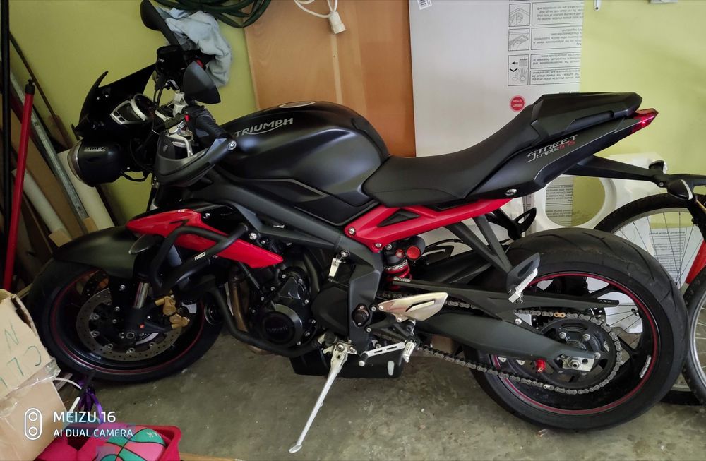 Triumph street triple r