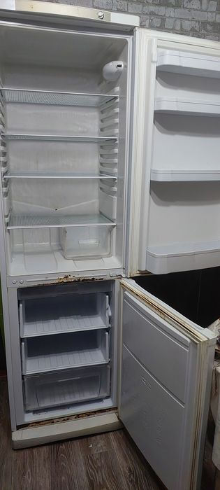 Продам холодильник