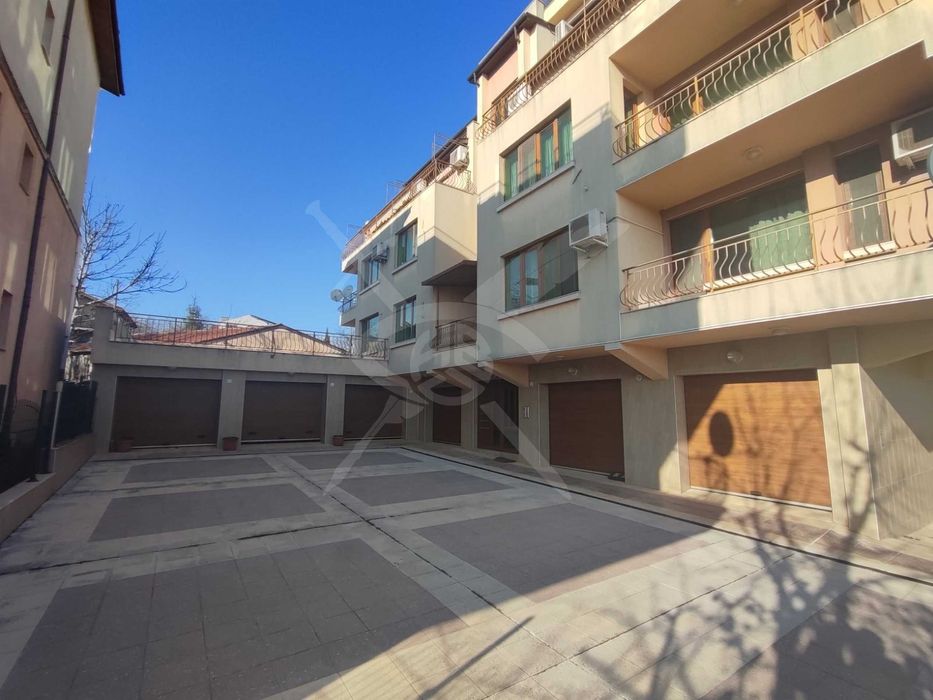 Продава се Тристаен апартамент в Варна, Галата - 158 кв.м за 1254 €/кв.м - Снимка #8